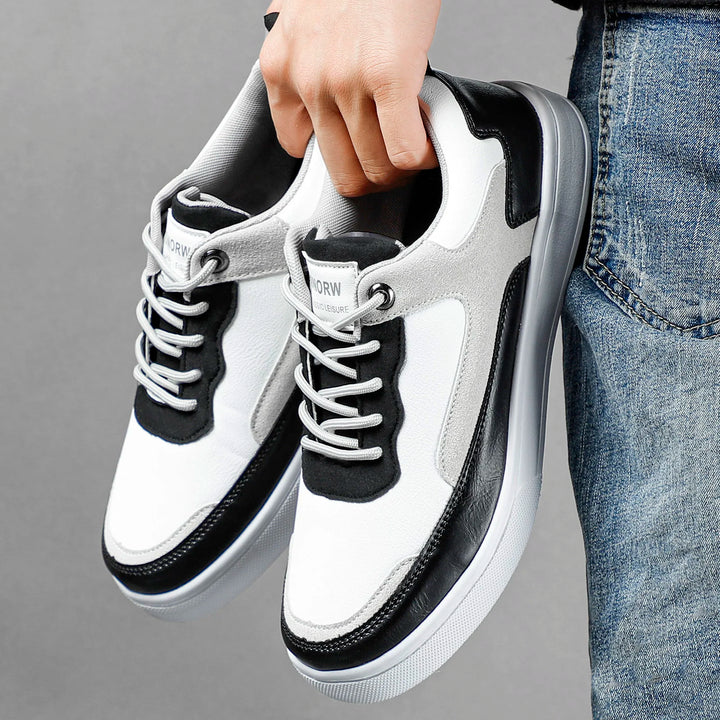 Adi Sneaker