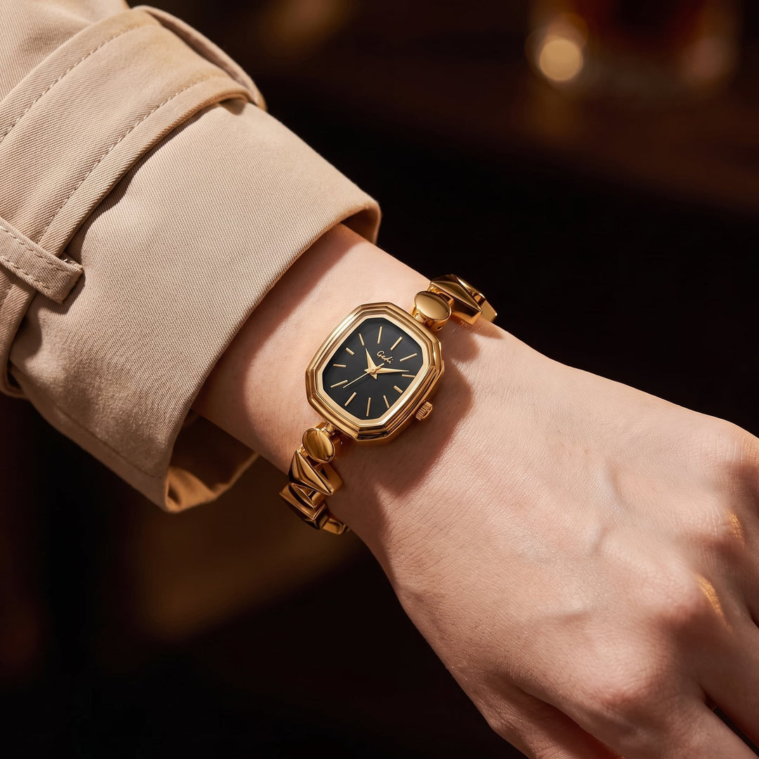Almirah Watch