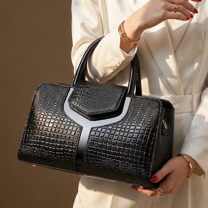 Amorette Shoulder Bag