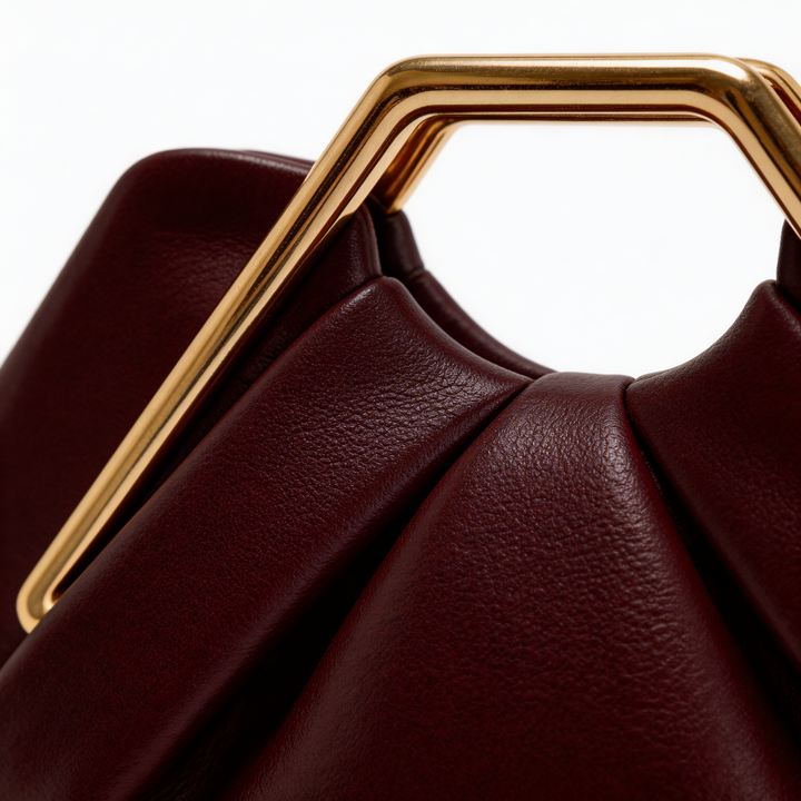 Mira Sculpt Clutch