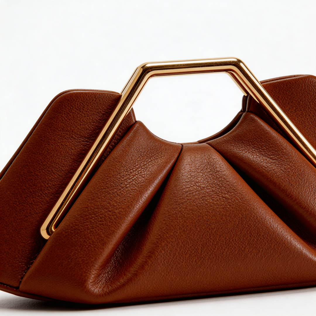 Mira Sculpt Clutch