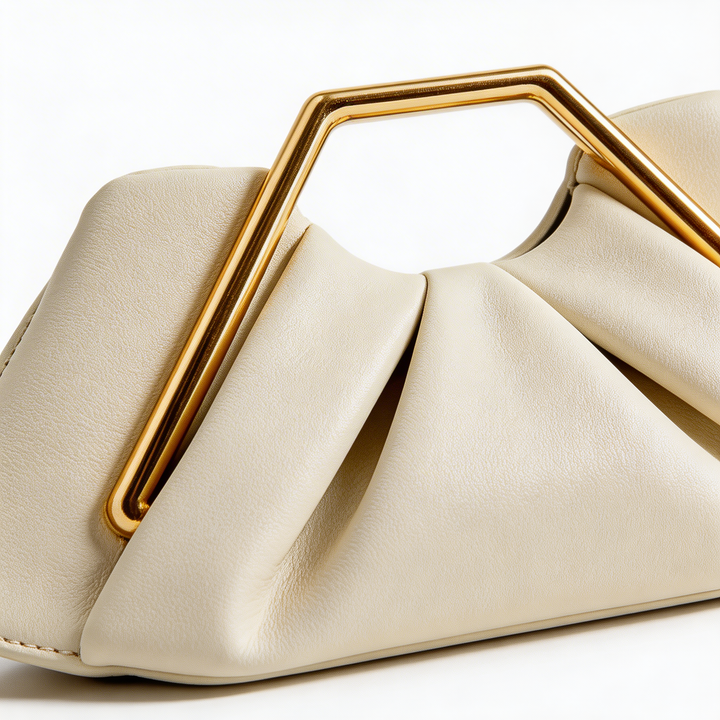 Mira Sculpt Clutch