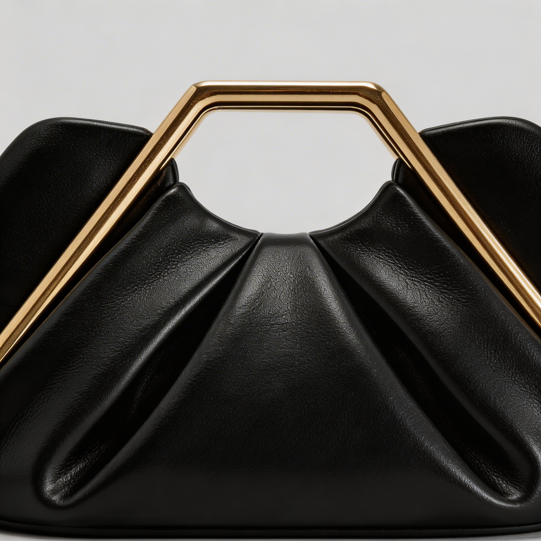 Mira Sculpt Clutch