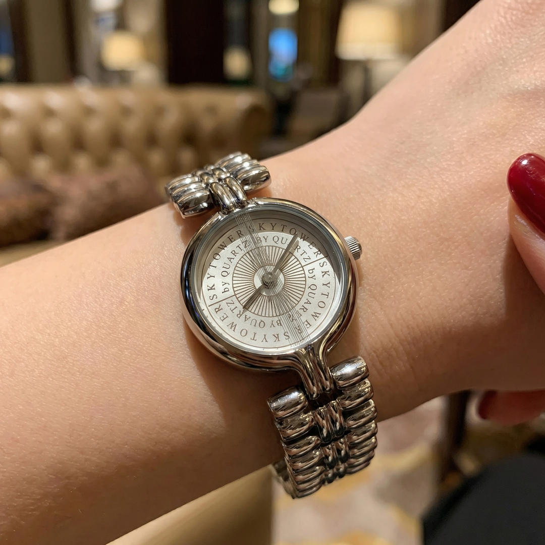 Lucia Watch