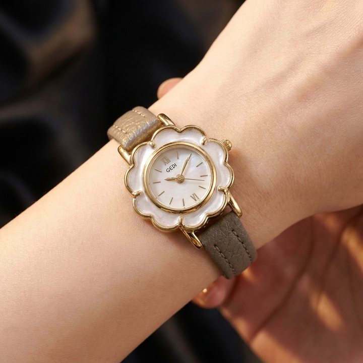 Caroline Watch