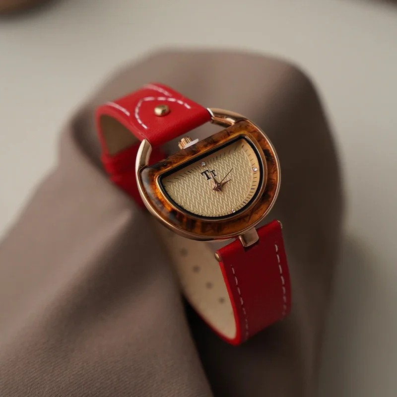 Nova Dial Watch