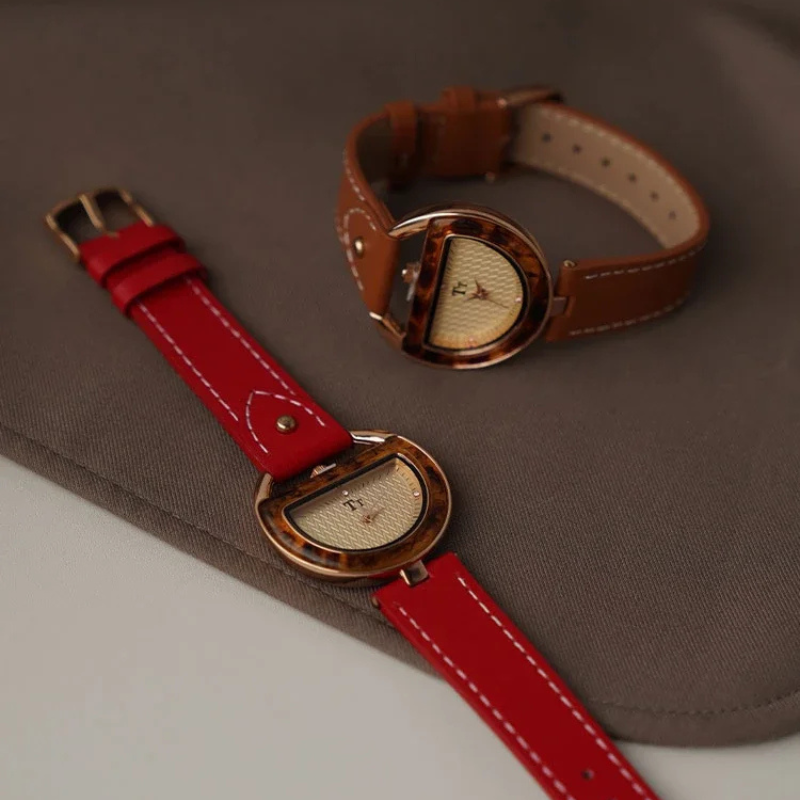 Nova Dial Watch